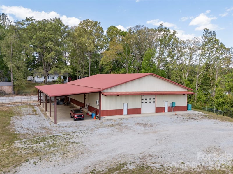 285 Mount Gilead Church Rd, Mills River, NC 28759