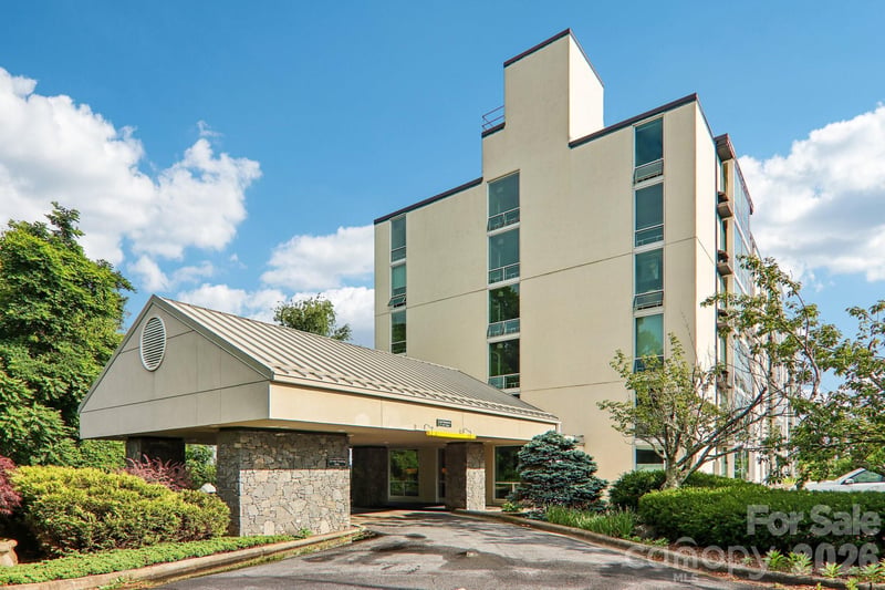 647 Town Mountain Rd #212, Asheville, NC 28804
