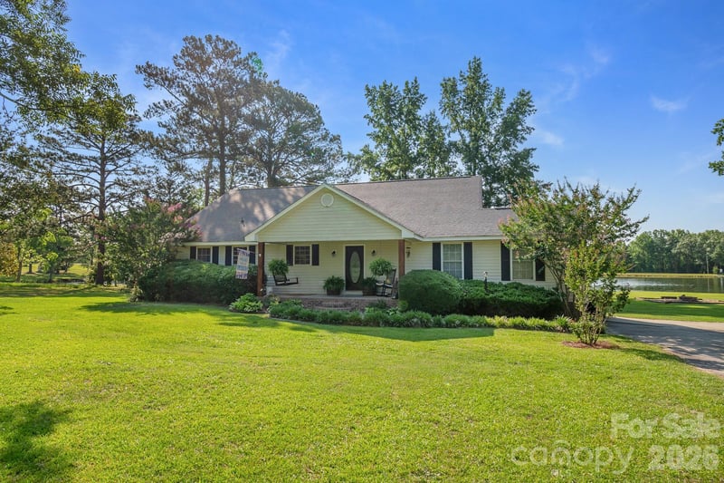 1240 Ponderosa Dr, Cassatt, SC 29032