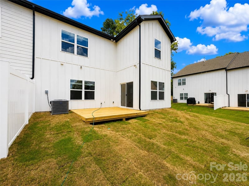 1242 Sharon Amity Rd, Charlotte, NC 28211