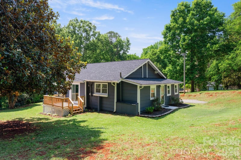 147 Hillside St, Rutherfordton, NC 28139