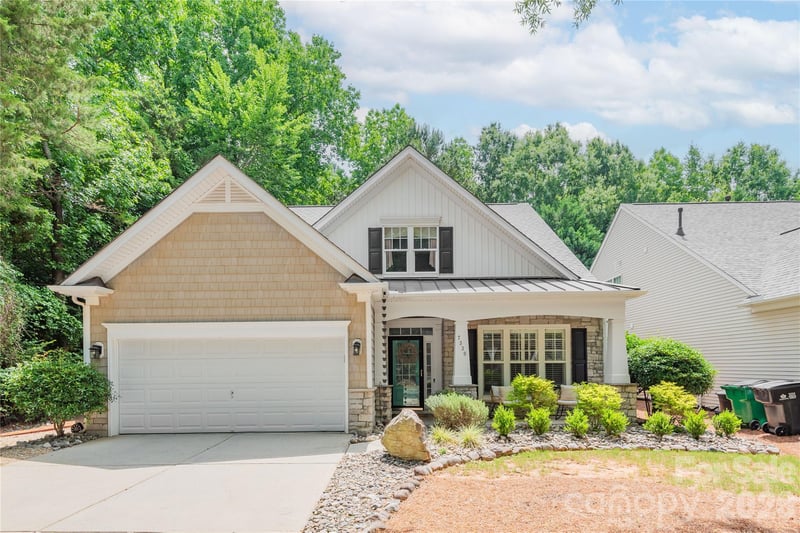 7330 Restoration Dr, Matthews, NC 28105