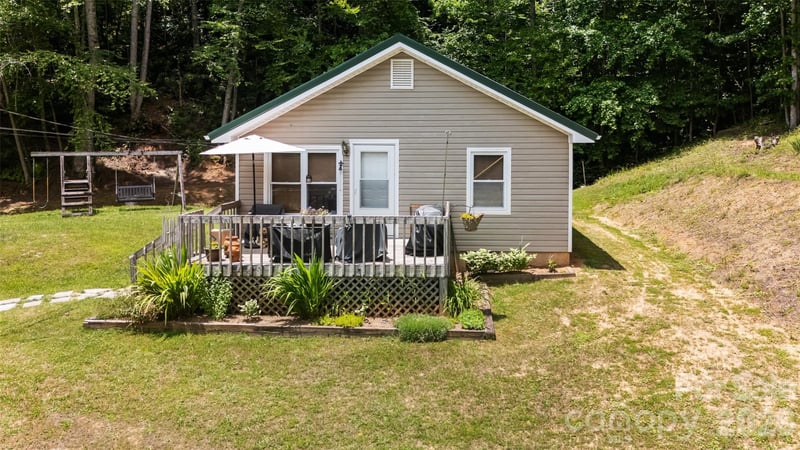 726 Israel Rd, Brevard, NC 28712