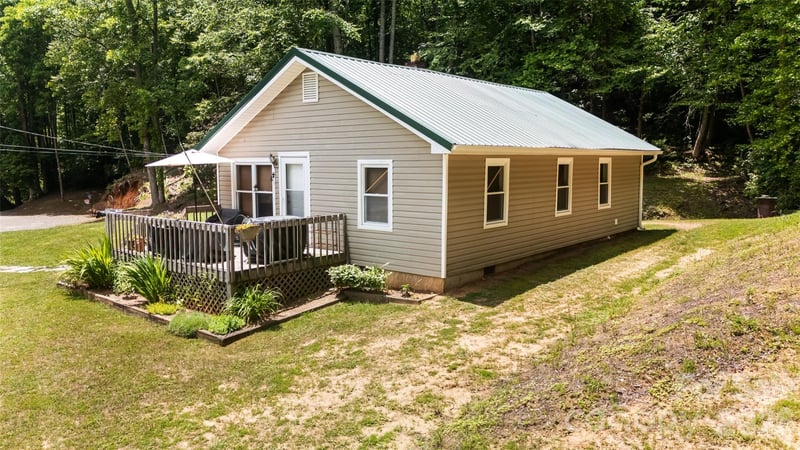 726 Israel Rd, Brevard, NC 28712