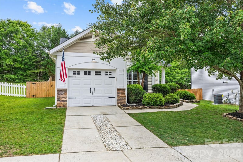 1732 Crabapple Tree Ln, Charlotte, NC 28214