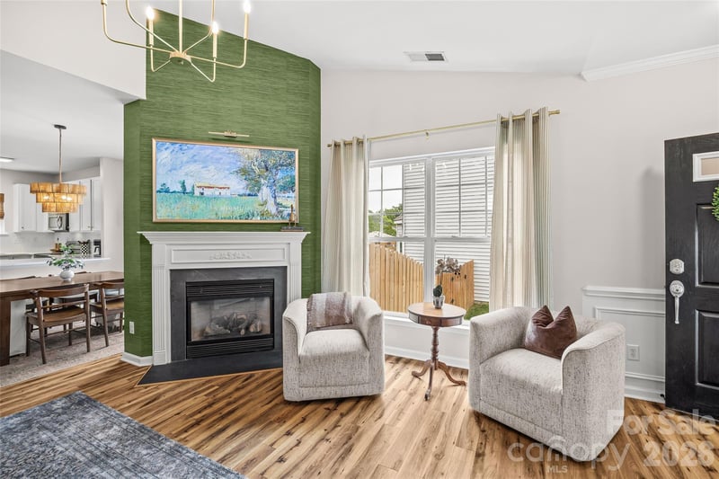 1732 Crabapple Tree Ln, Charlotte, NC 28214