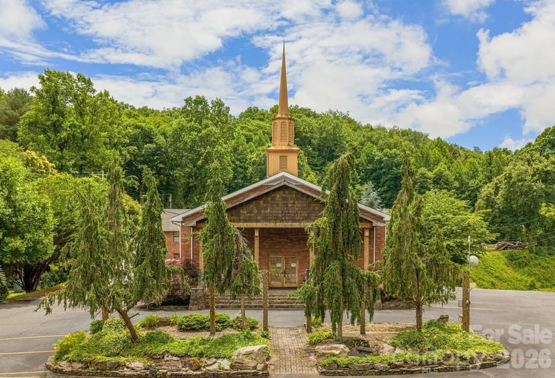 1127 Franklin Grove Church Rd, Bryson City, NC 28713