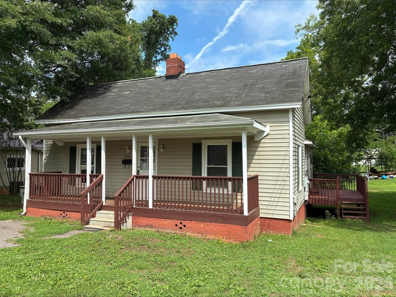 829 Spruce St, Mooresville, NC 28115