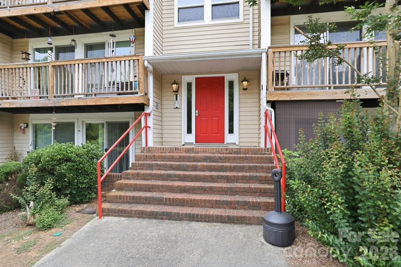 9630 Old Gate Dr, Matthews, NC 28105