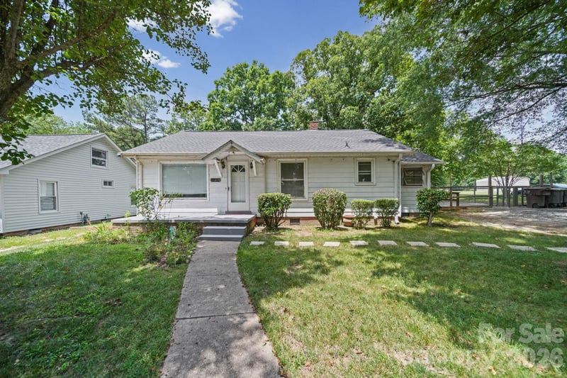 1911 Glenwood St, Kannapolis, NC 28083