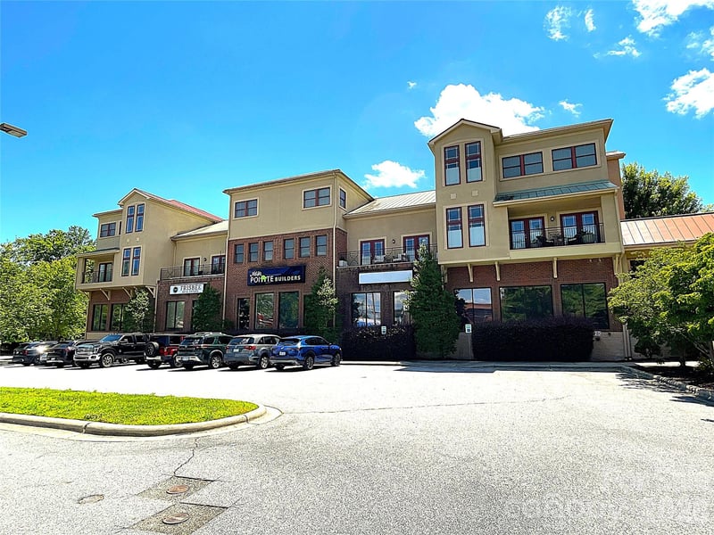 475 Church St #H, Hendersonville, NC 28792