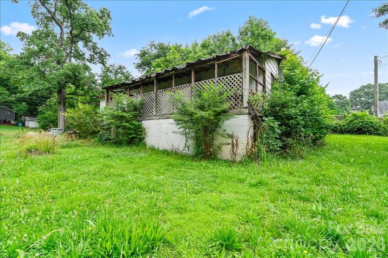 668 Childers St, Belmont, NC 28012
