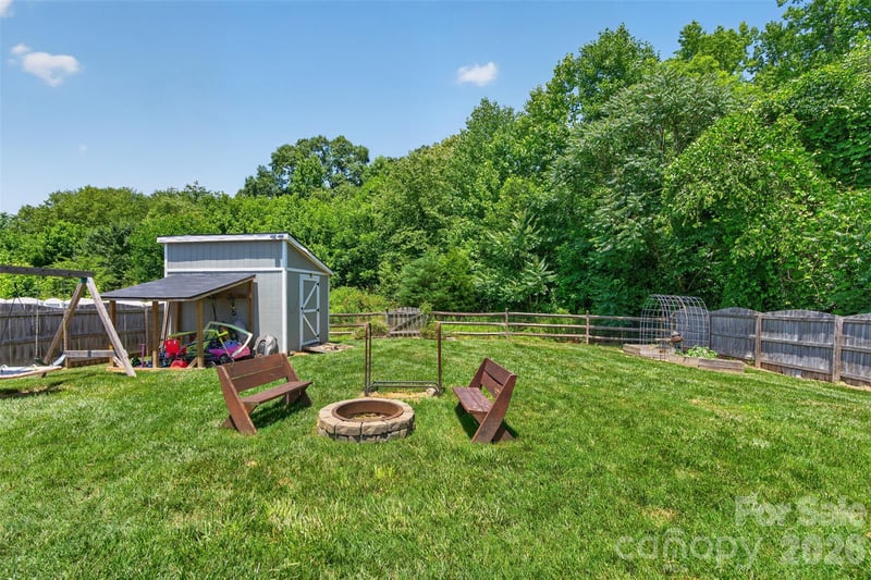 1200 Catawba Rn, Lowell, NC 28098