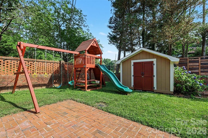 1339 Carmen Ln, Gastonia, NC 28054