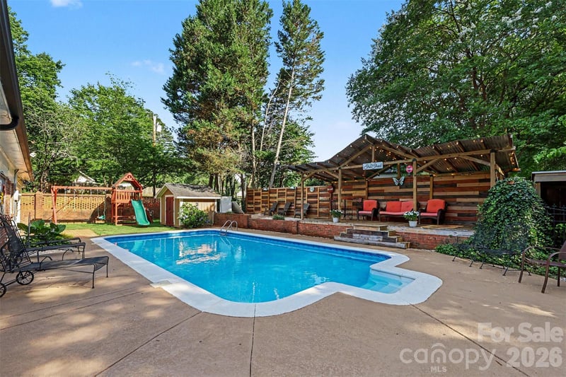 1339 Carmen Ln, Gastonia, NC 28054