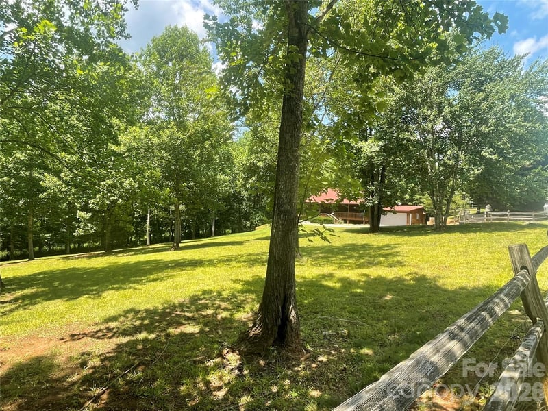 114 Woodstock Ln, Rutherfordton, NC 28139