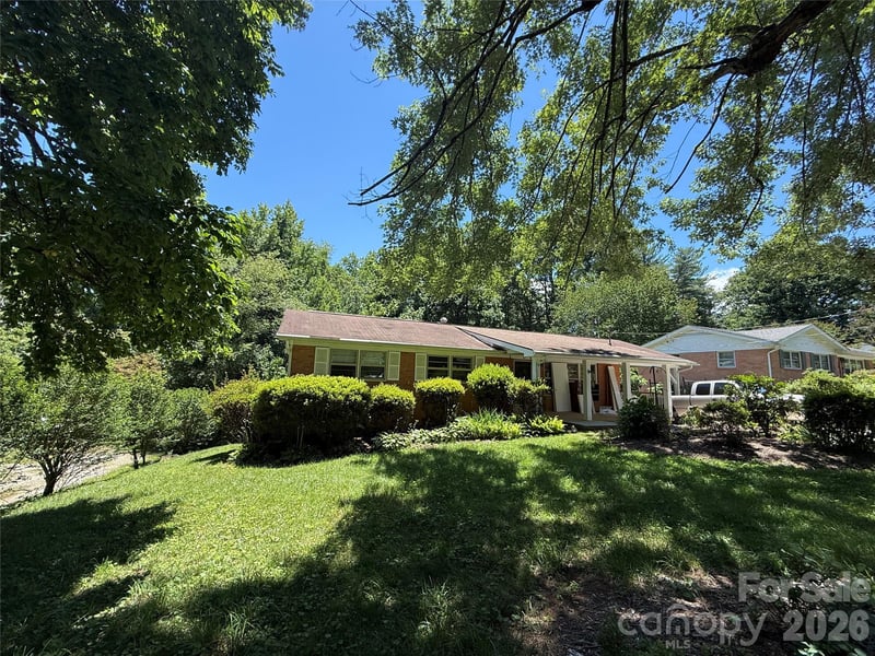 67 Wagon Rd, Asheville, NC 28805
