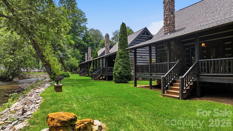 62 Rachels Cir, Maggie Valley, NC 28751