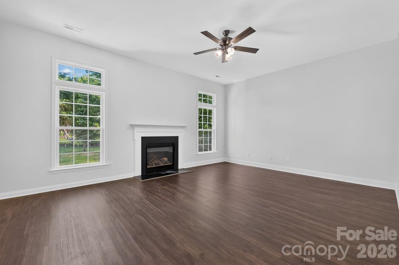 11518 Planters Estates Dr, Charlotte, NC 28278