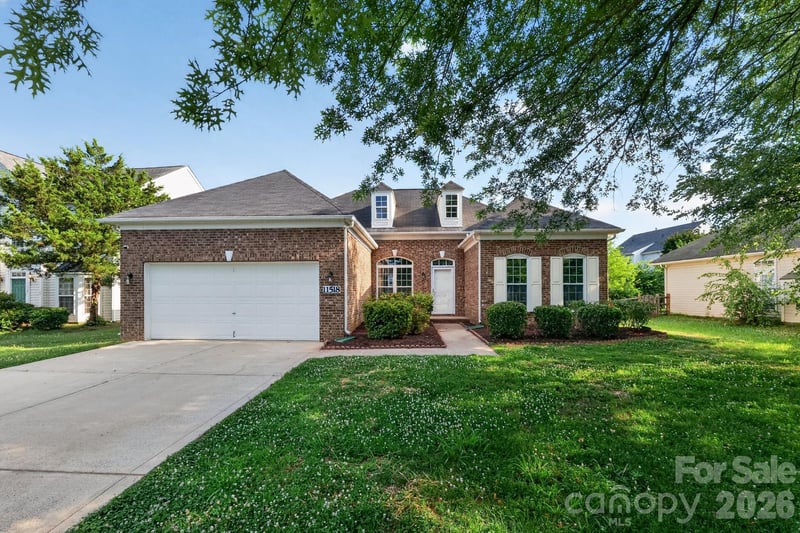 11518 Planters Estates Dr, Charlotte, NC 28278