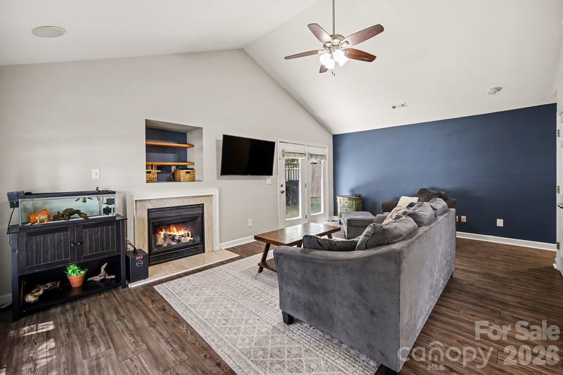 132 Brookhollow Dr, Mount Holly, NC 28120