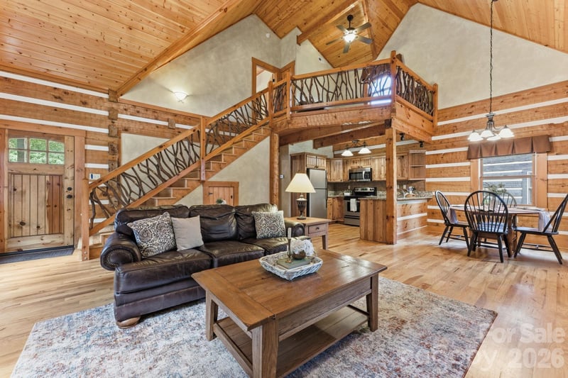 17 Rachels Cir, Maggie Valley, NC 28751