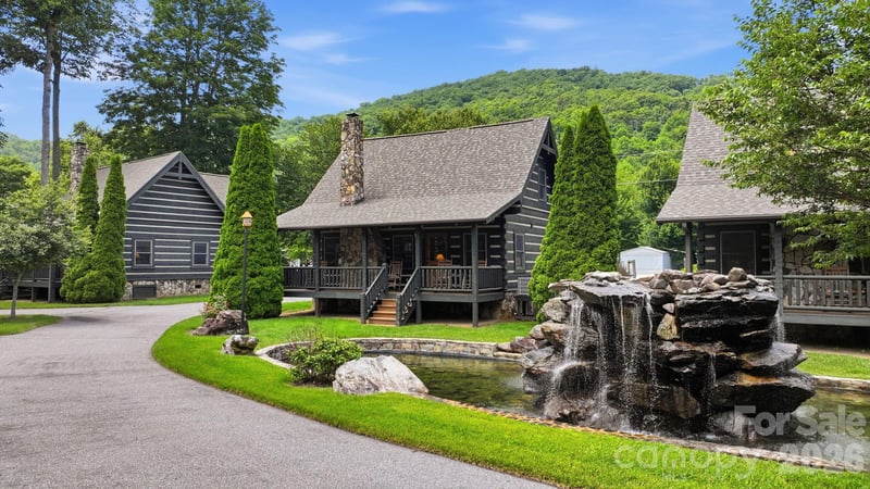 17 Rachels Cir, Maggie Valley, NC 28751
