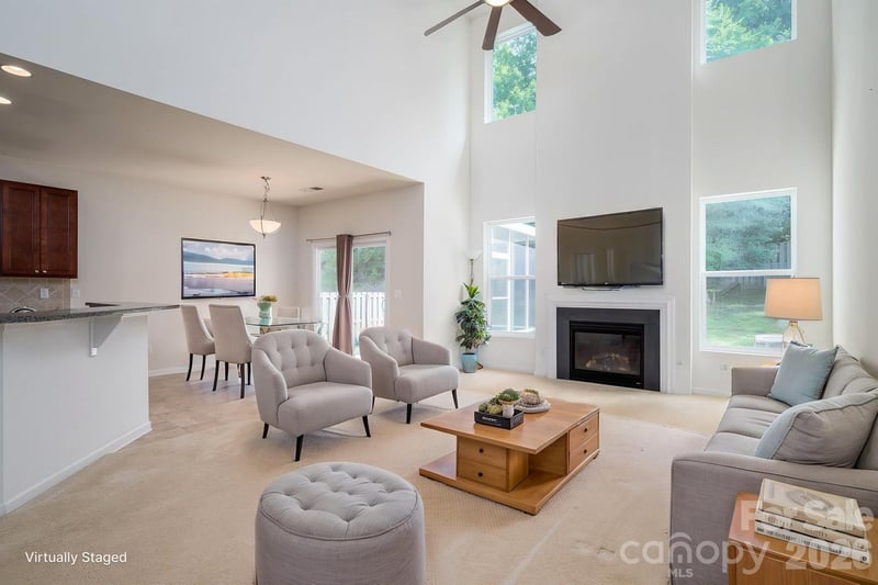 612 Augustus Ln, Mount Holly, NC 28120