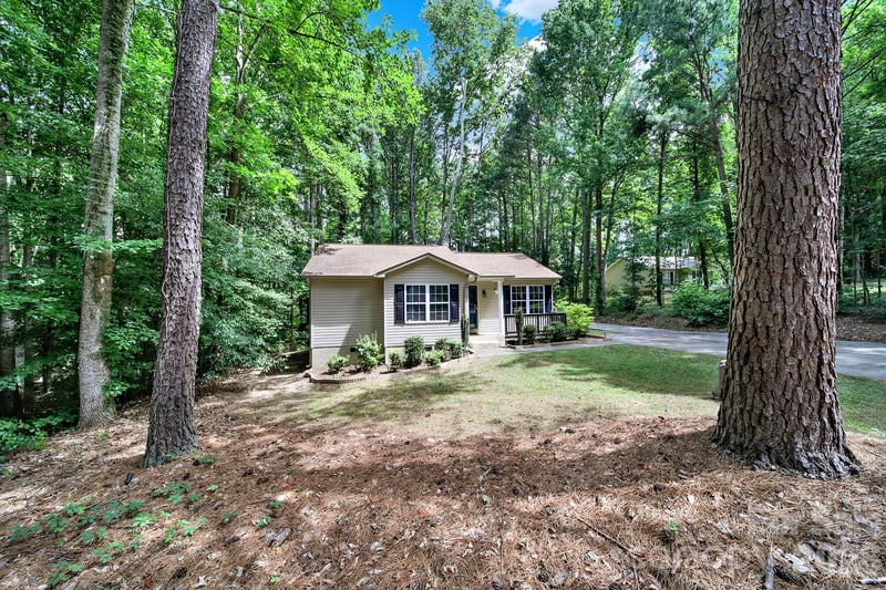 123 Greentree Dr, Mooresville, NC 28117