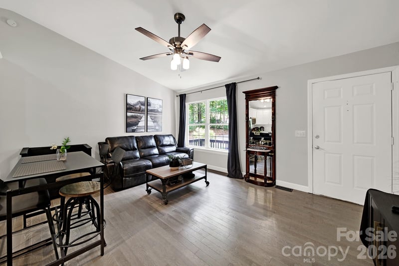 123 Greentree Dr, Mooresville, NC 28117