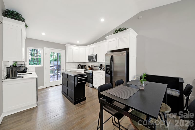 123 Greentree Dr, Mooresville, NC 28117