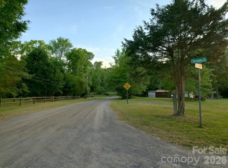 9916 Ellisway Rd, Charlotte, NC 28216
