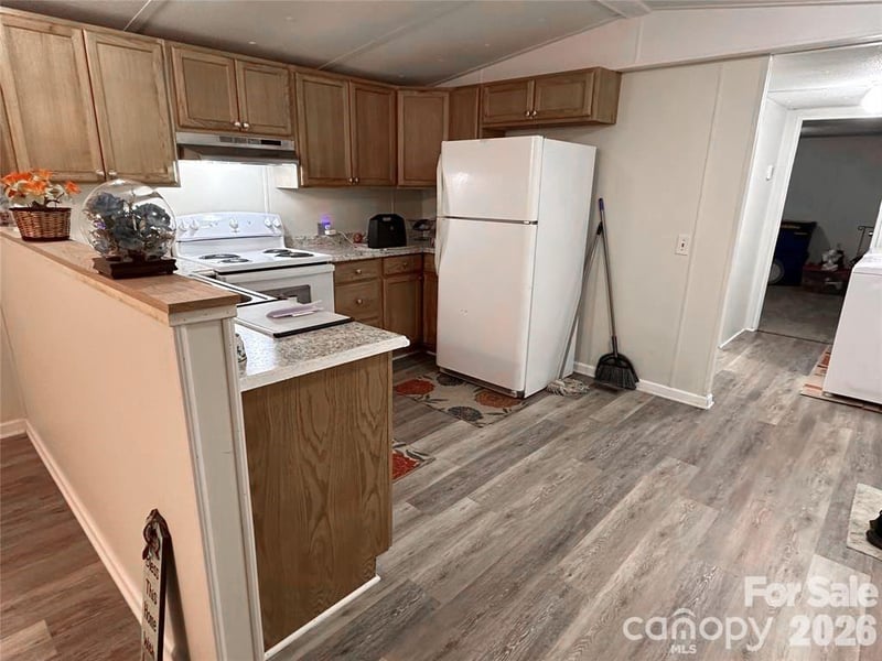 225 Starlight Dr, Lincolnton, NC 28092