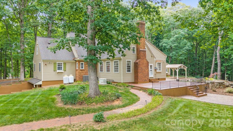 5400 Dartmoor St #246, Winston Salem, NC 27106