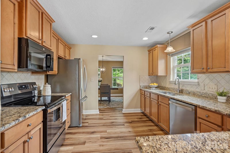7538 April Mist Trl, Huntersville, NC 28078