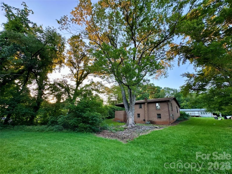 107 Conley St, Morganton, NC 28655