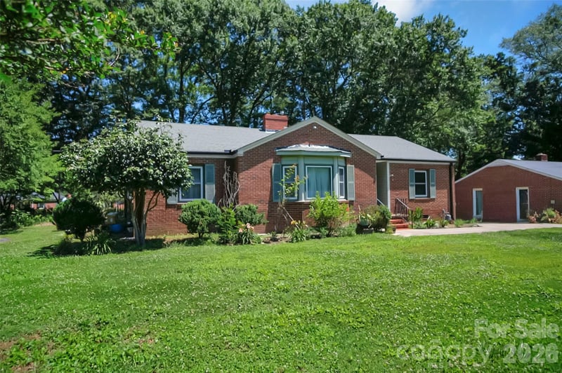 712 Home Trl, Gastonia, NC 28052