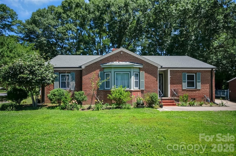 712 Home Trl, Gastonia, NC 28052