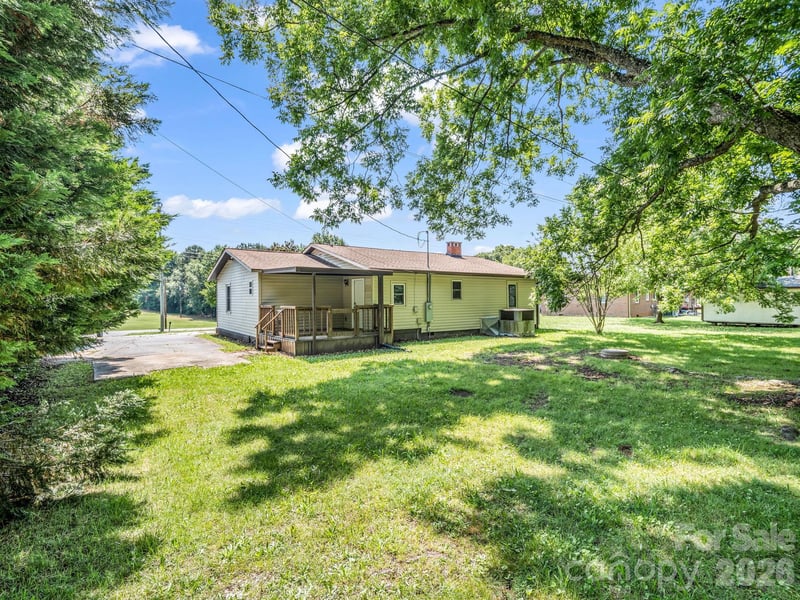 1758 Chase High Rd, Forest City, NC 28043