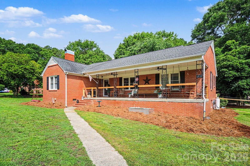 1224 Petes Rd, Lincolnton, NC 28092