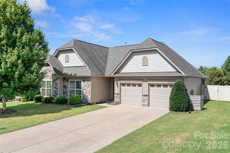 7271 Adirondack Dr, Denver, NC 28037