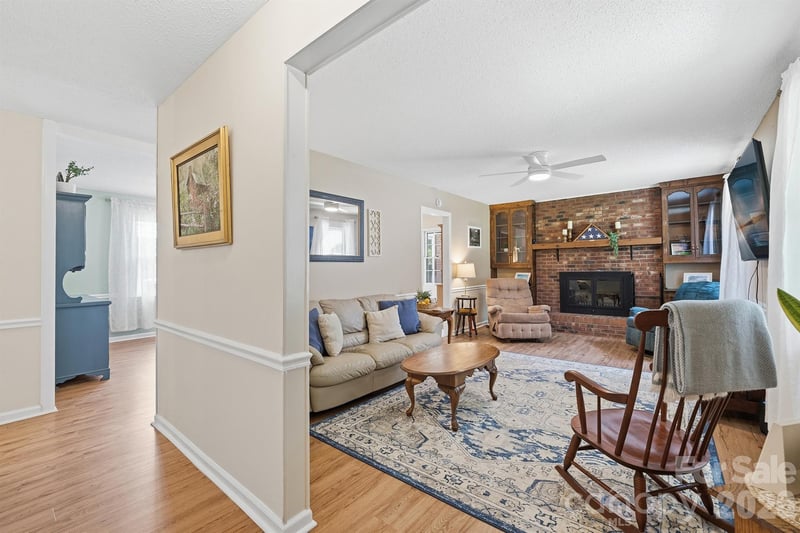 1204 Crowders Mountain Rd, Bessemer City, NC 28016
