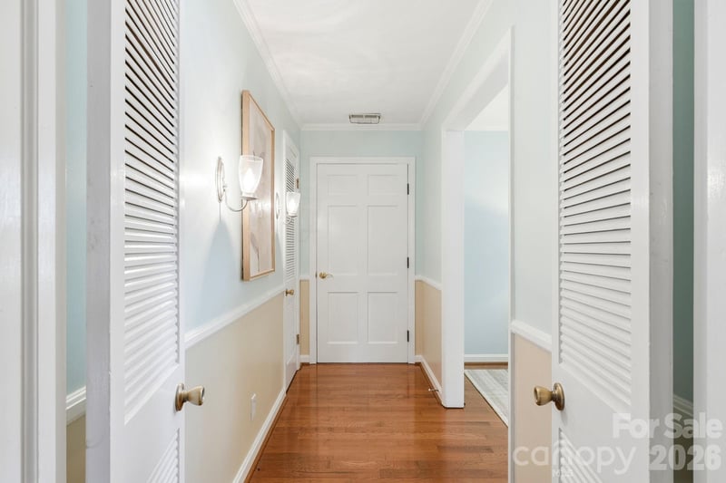 112 Queensbury Rd, Winston Salem, NC 27104