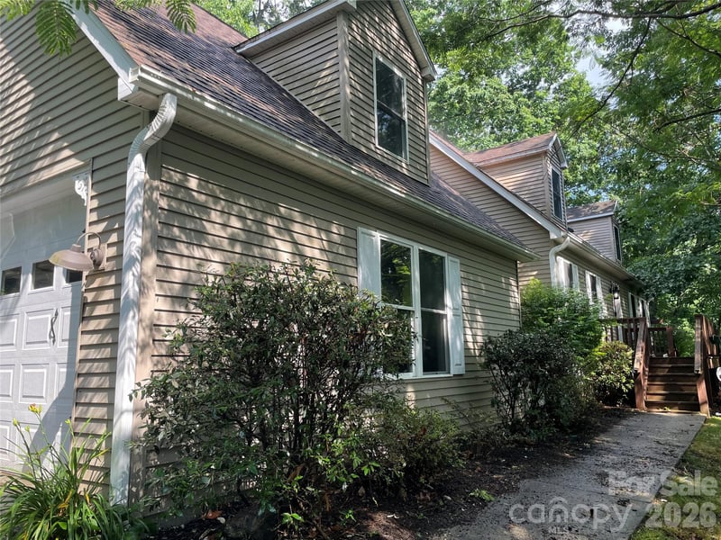 142 Blake Dr, Canton, NC 28716
