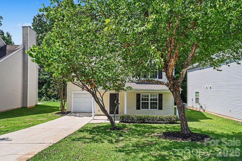 8621 Berrybrook Ln, Charlotte, NC 28269