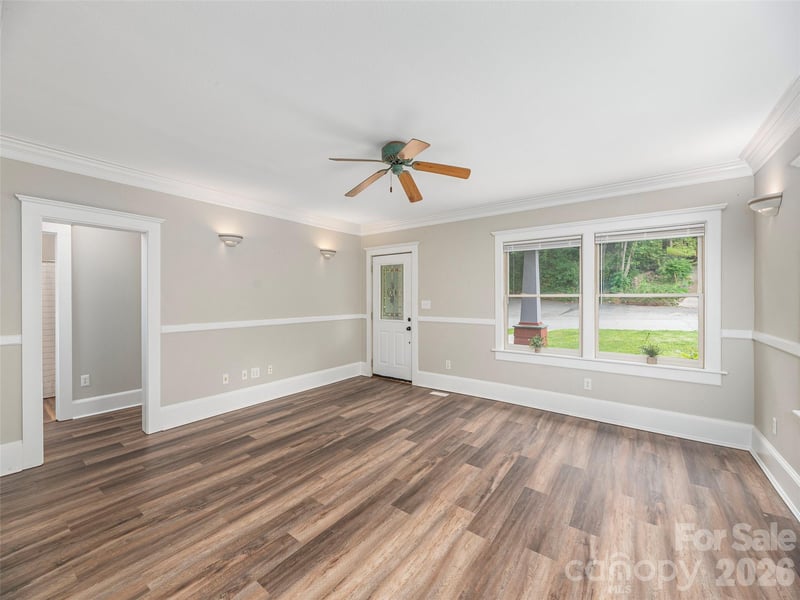 136 Assembly St, Waynesville, NC 28786