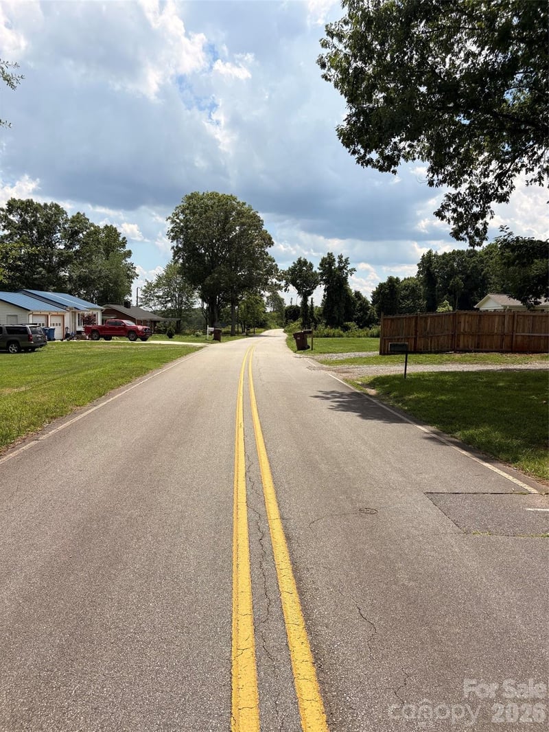 2 acres 33rd Street Dr, Hickory, NC 28602