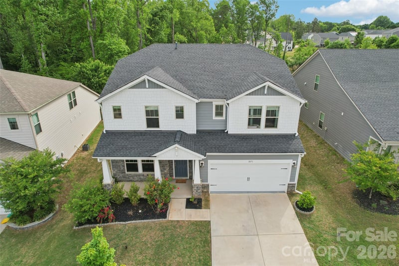 1071 Amberley Crossing Dr, Belmont, NC 28012