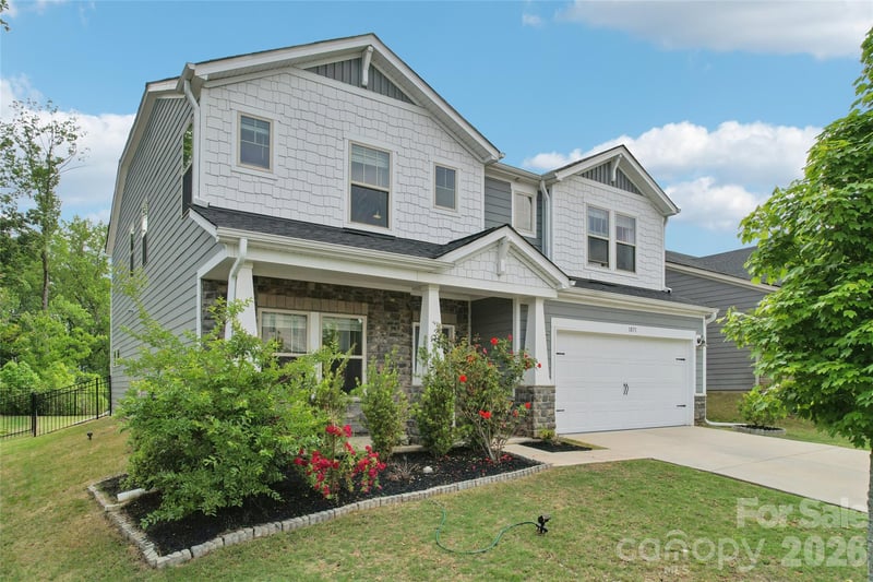 1071 Amberley Crossing Dr, Belmont, NC 28012