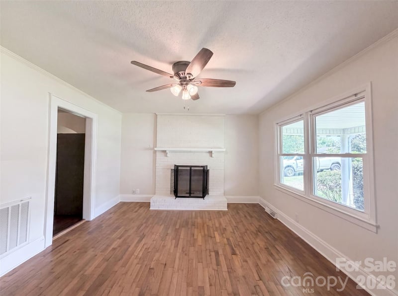 206 Lilly St, Cherryville, NC 28021